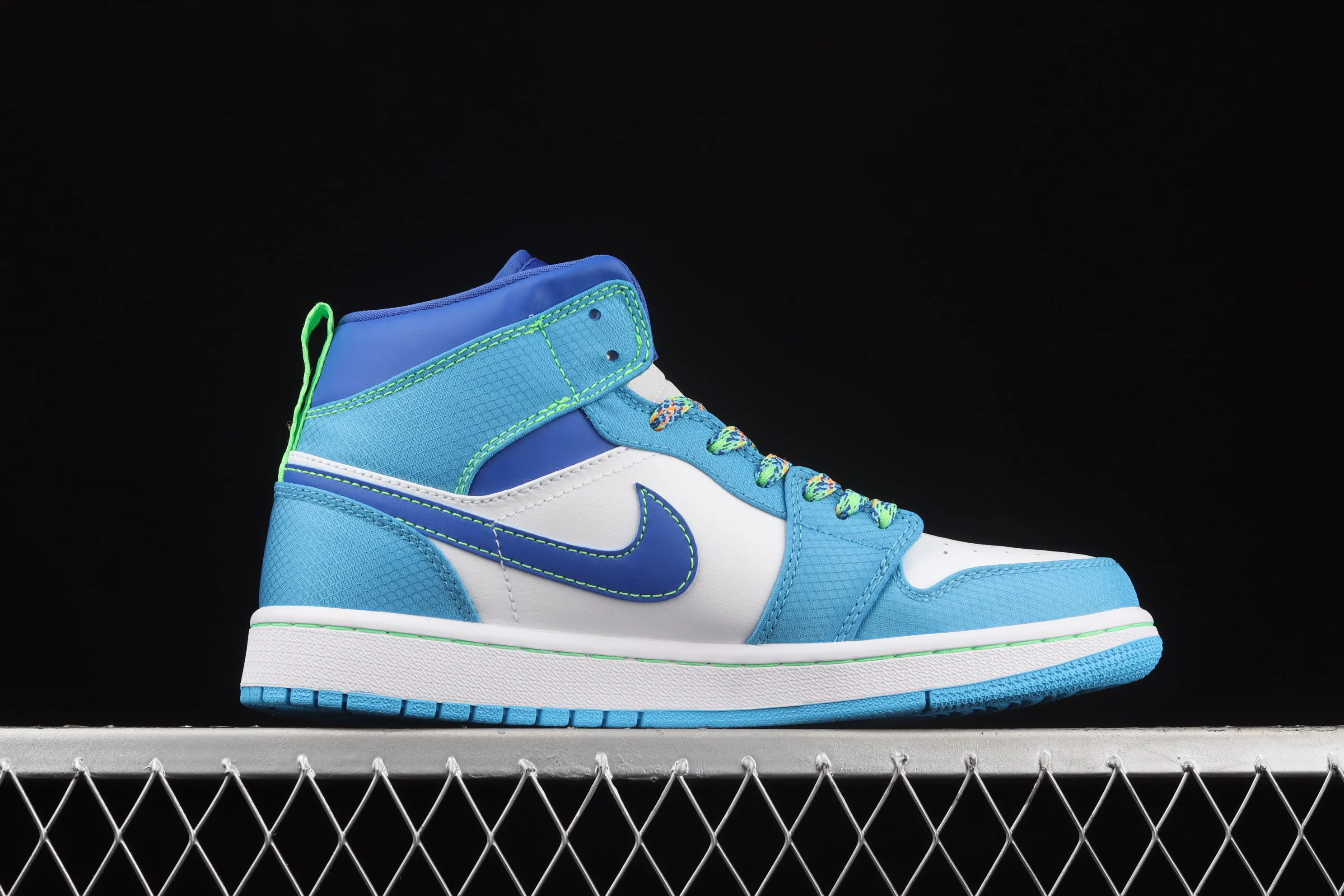 All categories Air Jordan Jordan series basketball shoes Air Jordan 1 Mid Air Jordan 1 Mid AJ1 Joe 1 Chinese culture basketball shoes DA8010-400